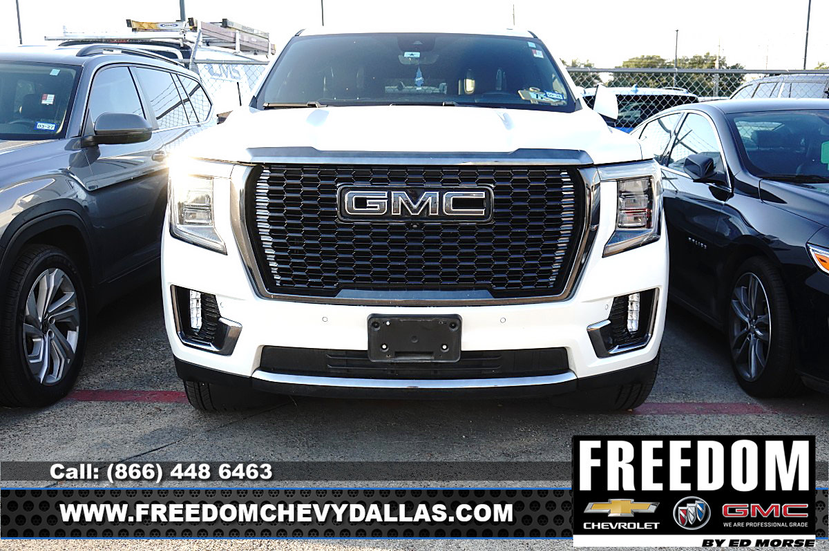 Used 2023 GMC Yukon Denali Ultimate AWD/4WD image 3