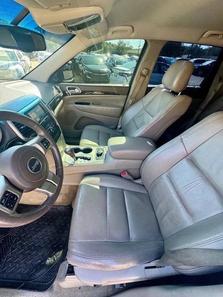 Used 2012 Jeep Grand Cherokee Laredo AWD/4WD image 11