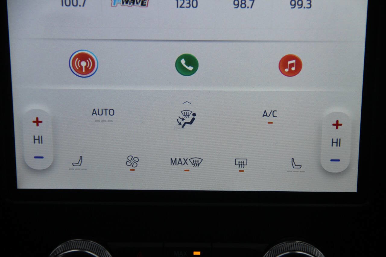 Certified 2024 Ford Edge SEL image 21