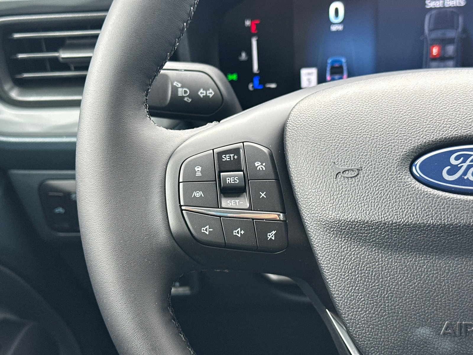 New 2025 Ford Maverick Lariat w/ Black Appearance Package image 23