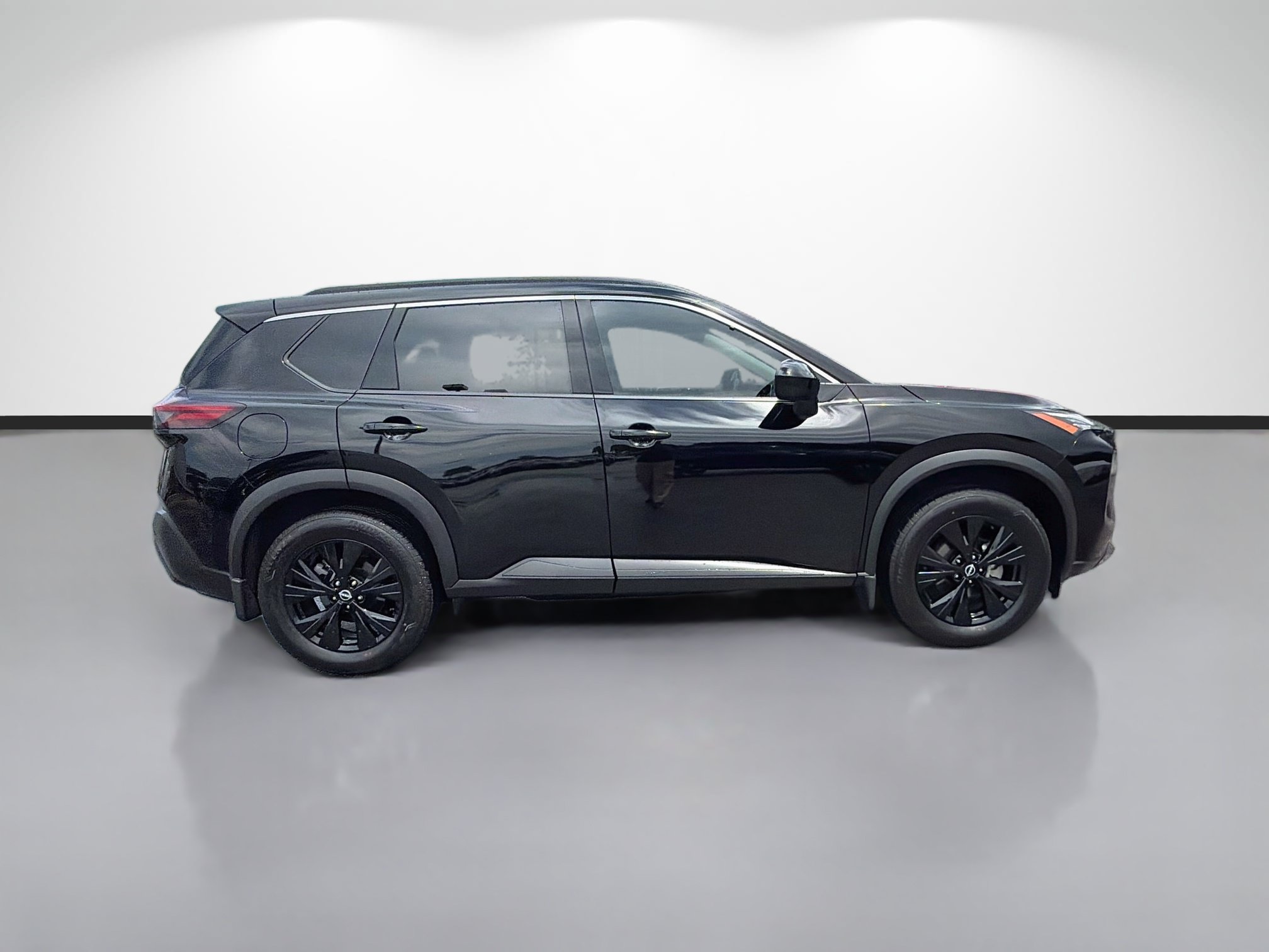 Used 2023 Nissan Rogue SV w/ SV Premium B Package FWD image 6