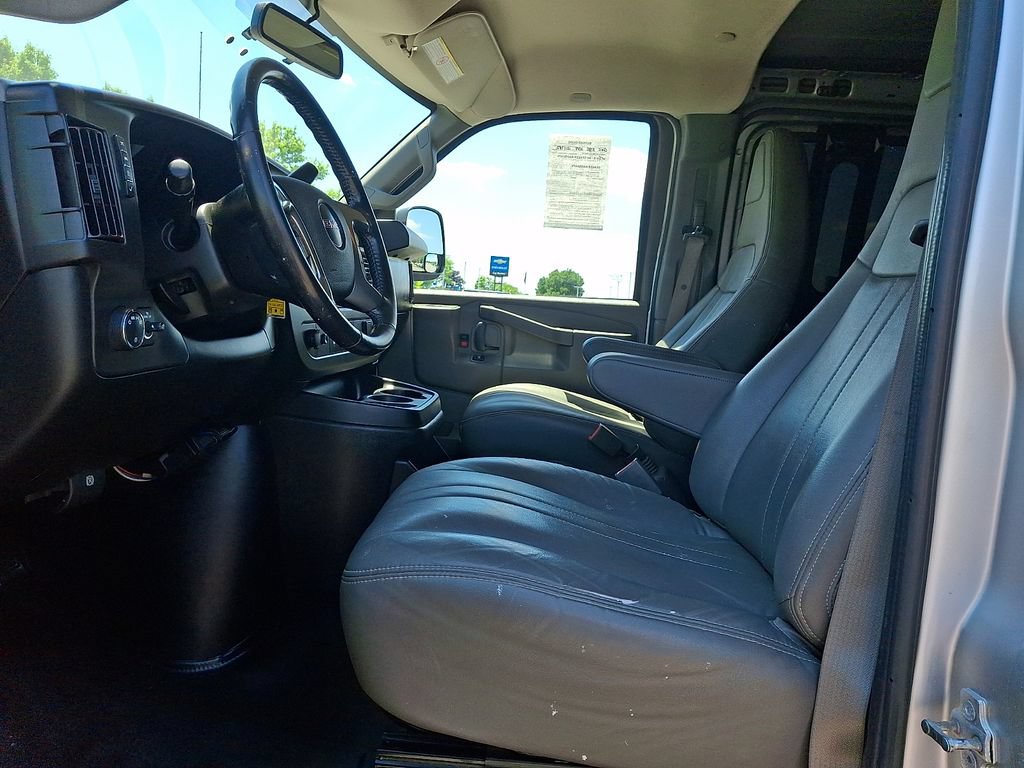 Used 2019 GMC Savana 2500 Extended w/ Enhanced Convenience Package RWD image 13