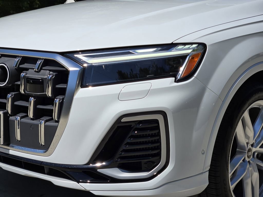 Certified 2025 Audi Q7 3.0T Premium Plus w/ Premium Plus Package AWD/4WD image 12