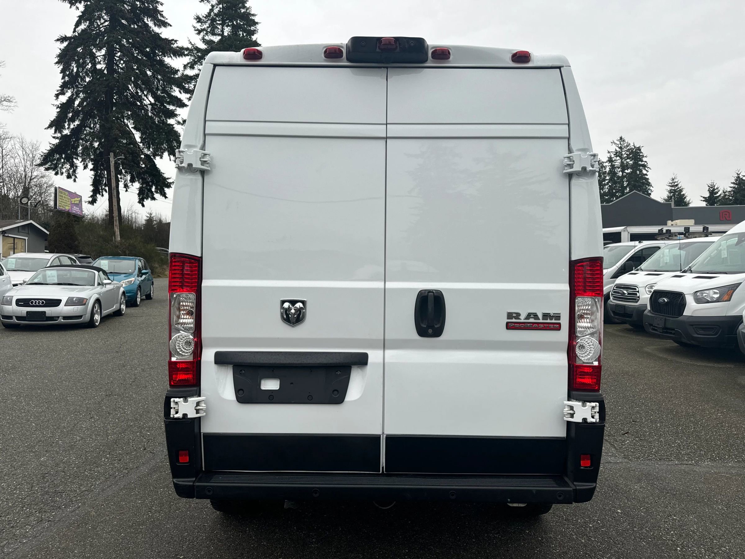 Used 2019 RAM ProMaster 2500 w/ Interior Convenience Group image 6