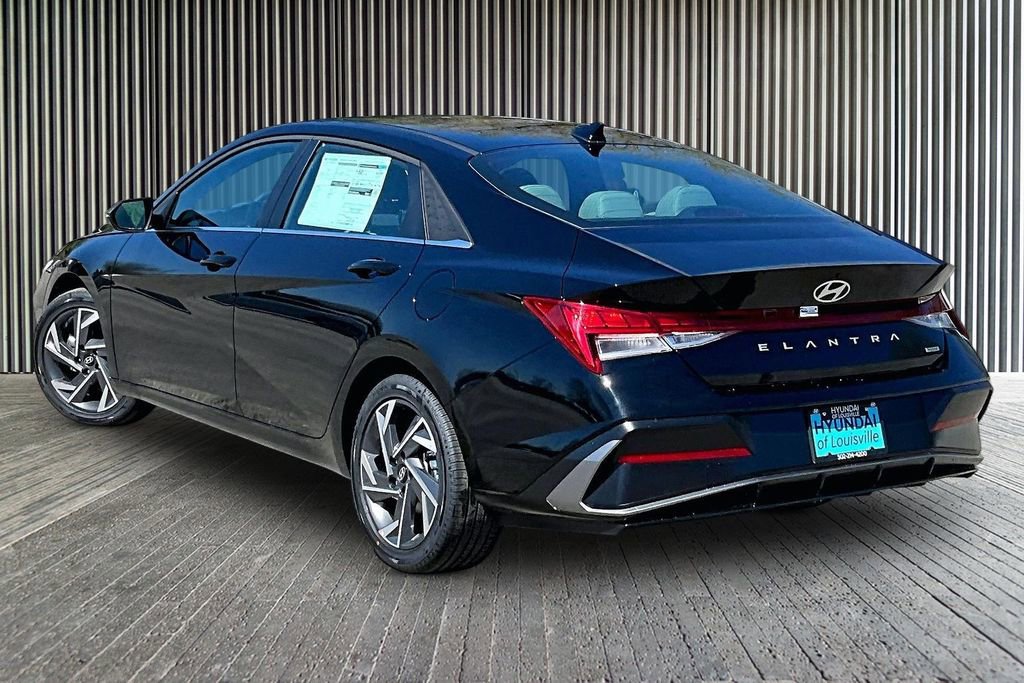 New 2026 Hyundai Elantra Limited image 3