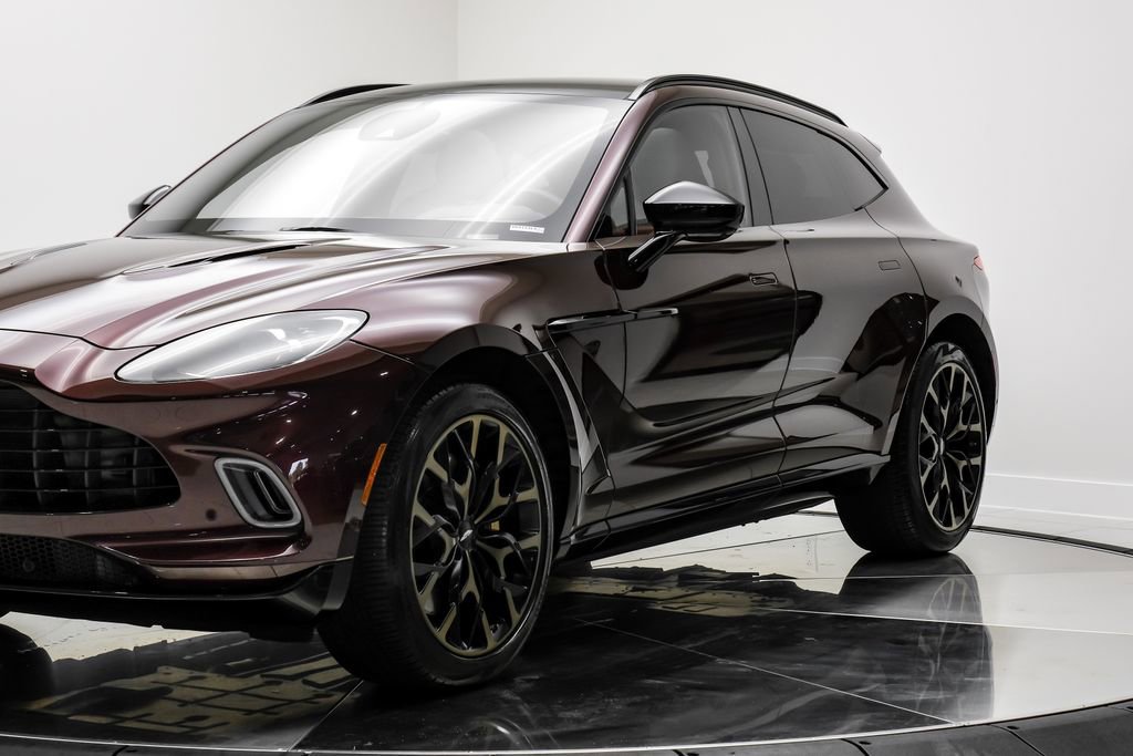 Used 2022 Aston Martin DBX AWD/4WD image 3