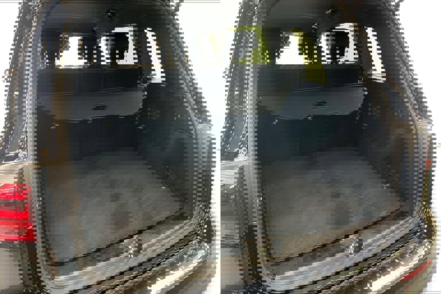 Used 2025 Mercedes-Benz GLB 250 image 15