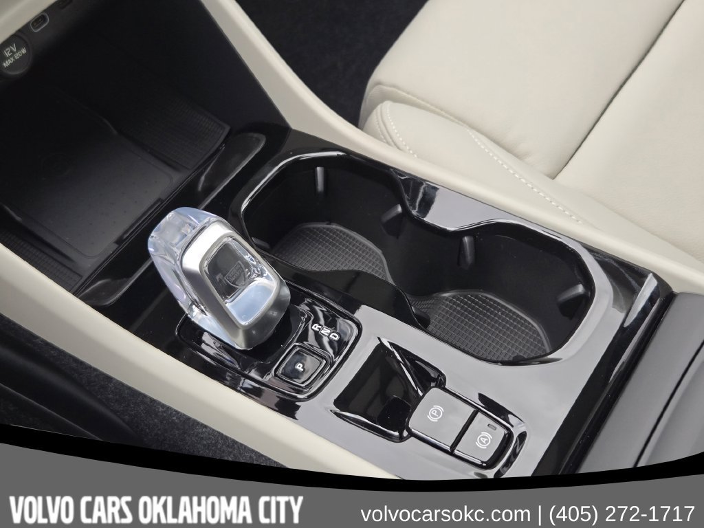 New 2026 Volvo XC40 B5 Ultra w/ Protection Package Premier AWD/4WD image 19