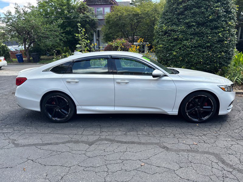 Used 2018 Honda Accord Sport image 6