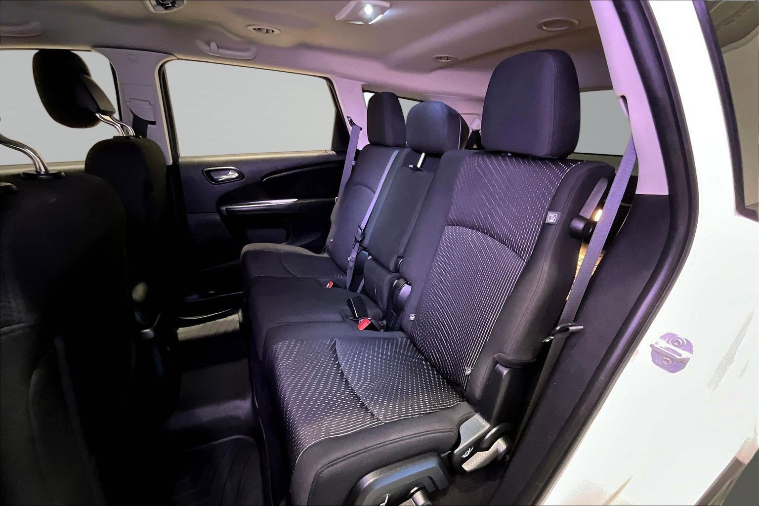 Used 2019 Dodge Journey SE FWD image 21