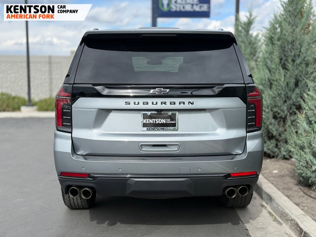 Used 2025 Chevrolet Suburban Z71 AWD/4WD image 7