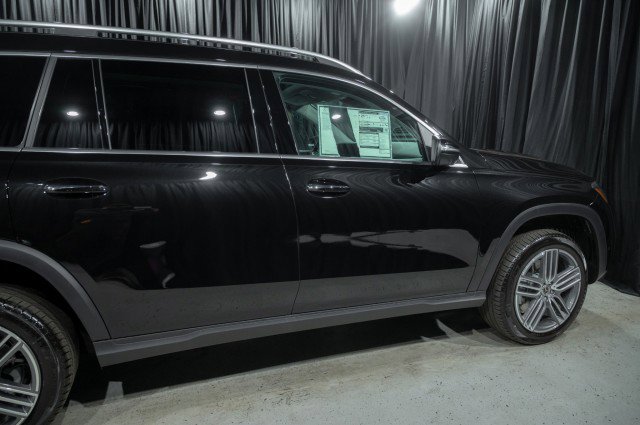 Certified 2026 Mercedes-Benz GLS 450 4MATIC image 4