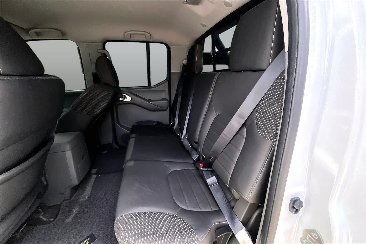 Used 2018 Nissan Frontier SV RWD image 20