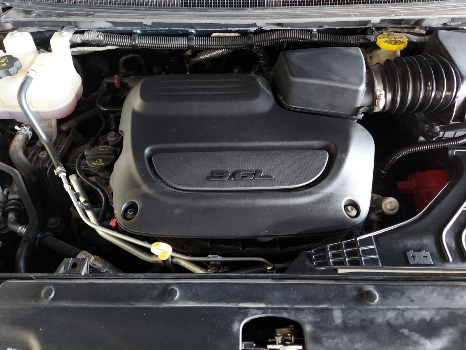 Used 2021 Chrysler Pacifica Touring-L w/ Uconnect Theater Family Group FWD image 32