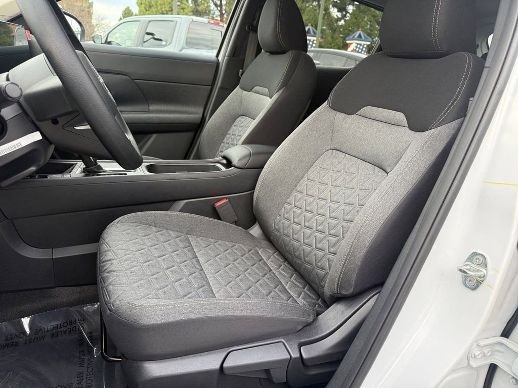 New 2026 Nissan Kicks SV w/ Cold Weather Package image 12