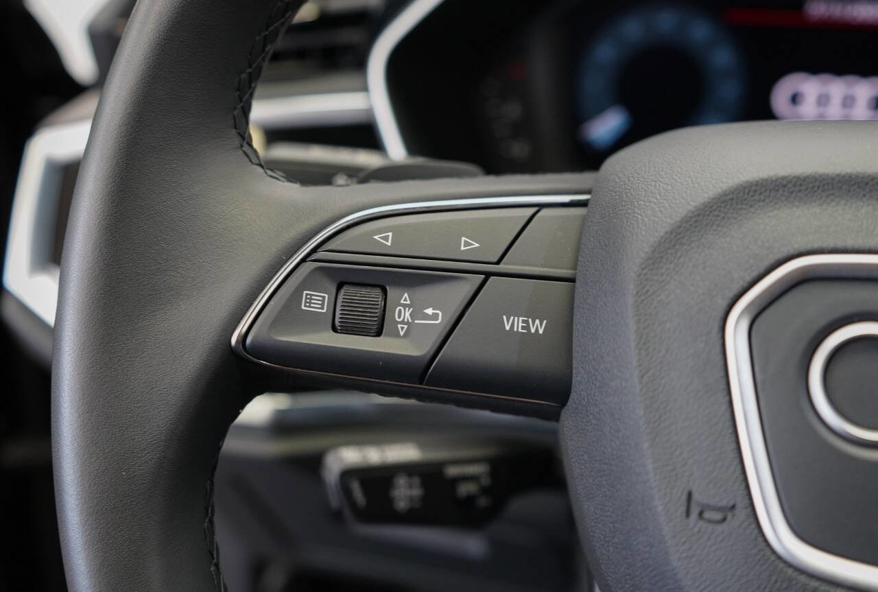 Used 2024 Audi Q3 2.0T Premium Plus w/ Premium Plus Package image 50