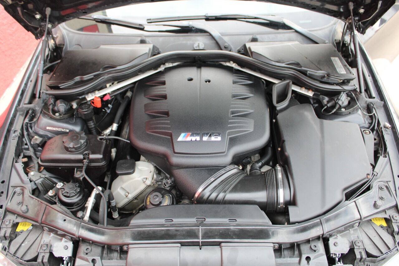 Used 2012 BMW M3 Convertible w/ Premium Pkg RWD image 25