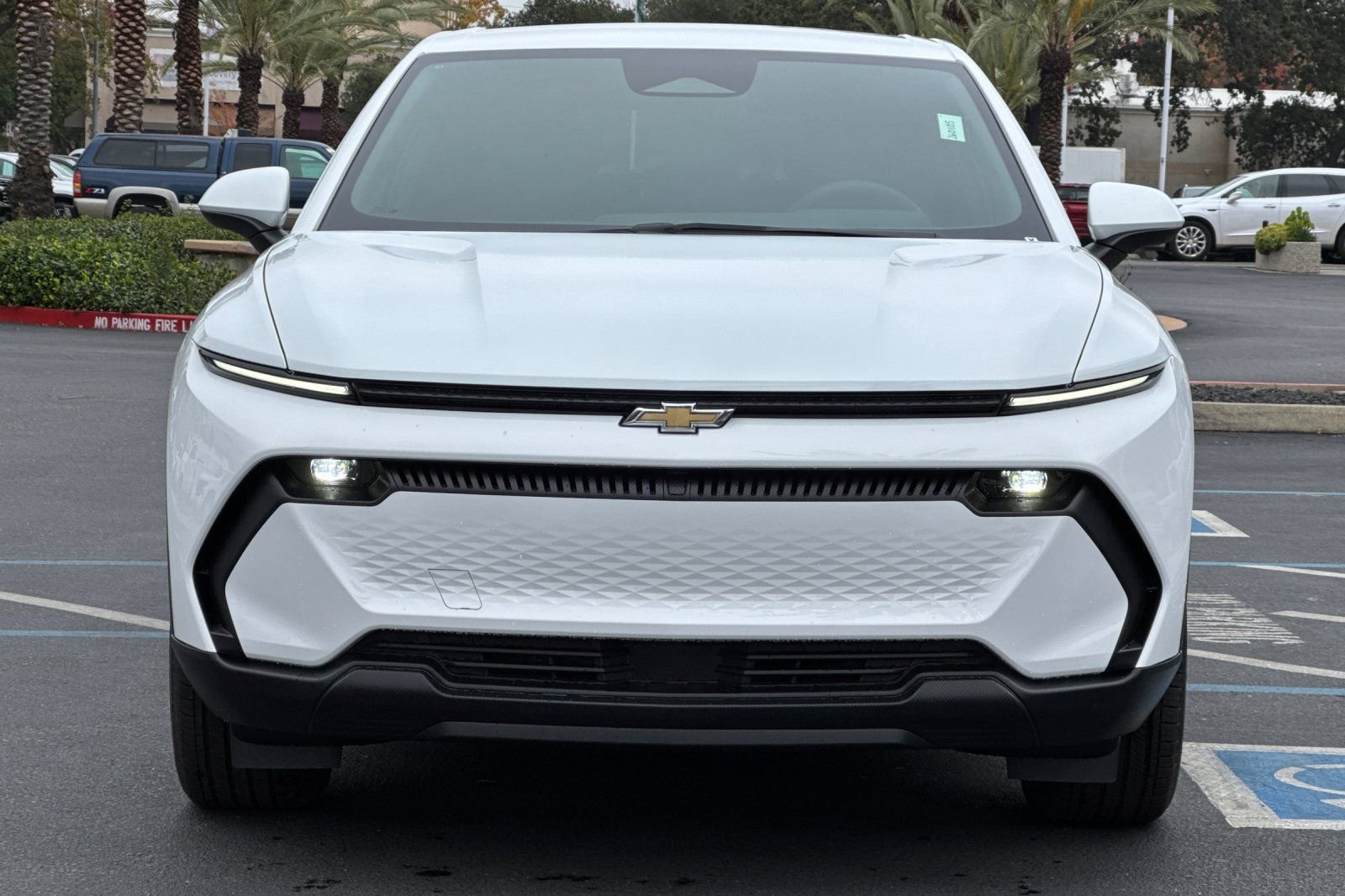 New 2026 Chevrolet Equinox EV LT image 8