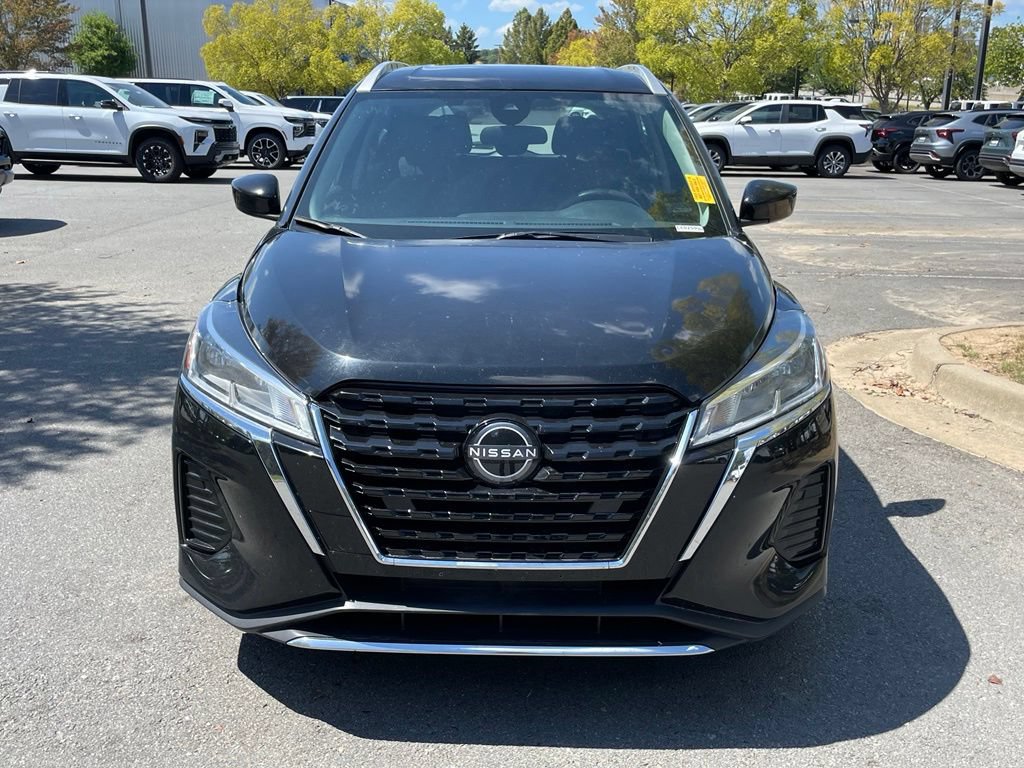 Used 2023 Nissan Kicks SV FWD image 2