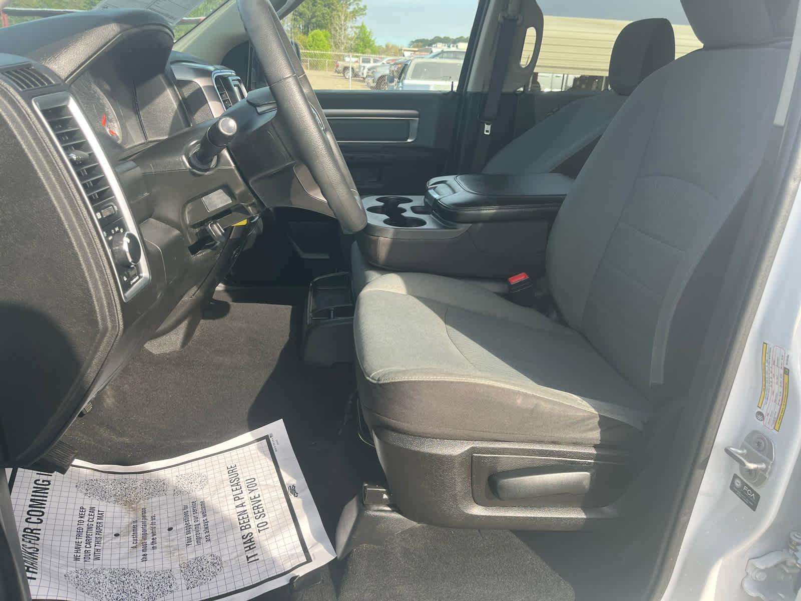 Used 2022 RAM 1500 Classic SLT image 29