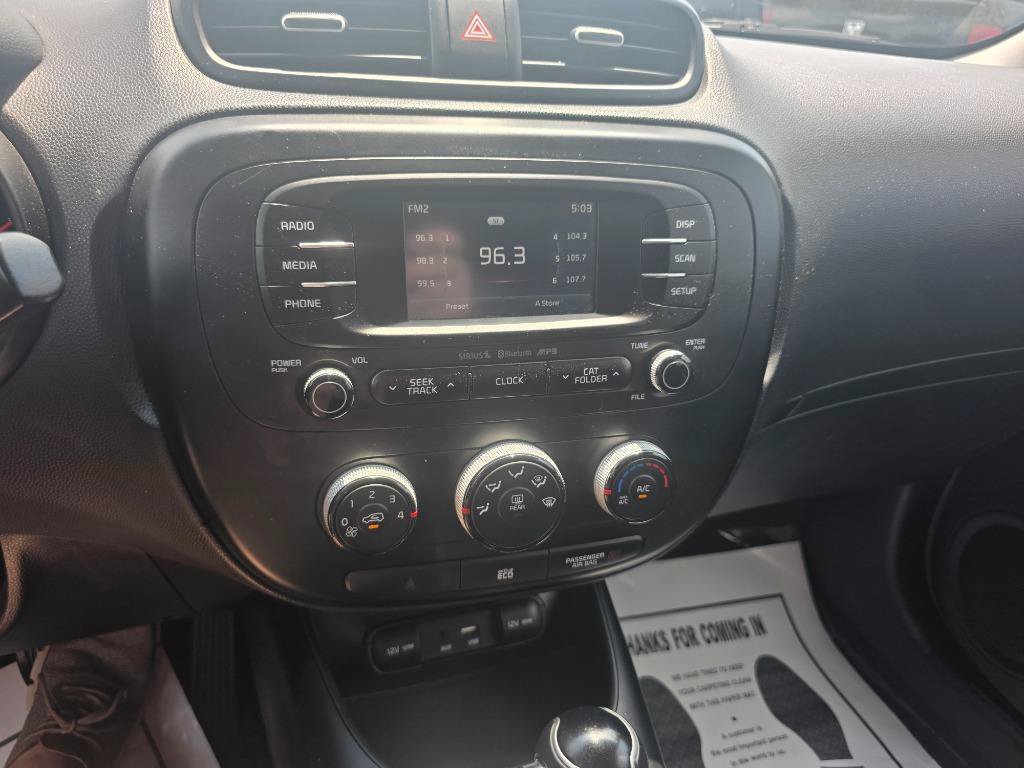 Used 2016 Kia Soul + FWD image 16