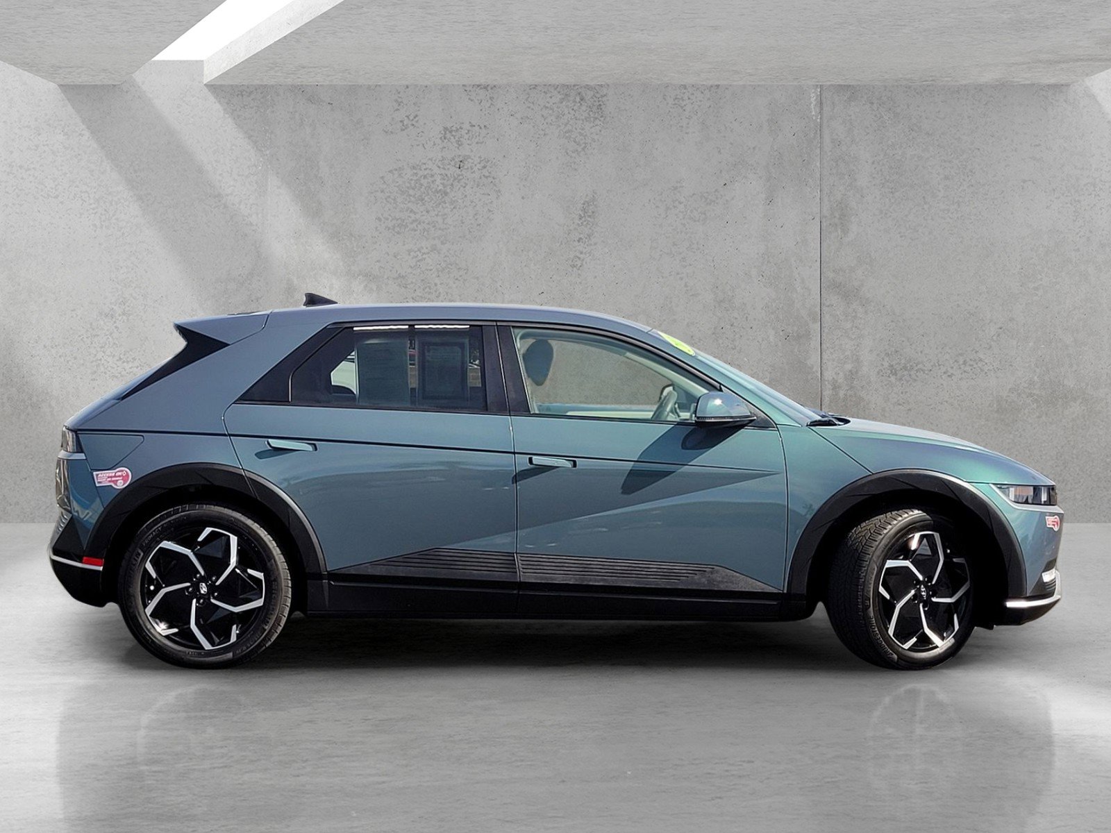 Used 2024 Hyundai Ioniq 5 SEL image 3