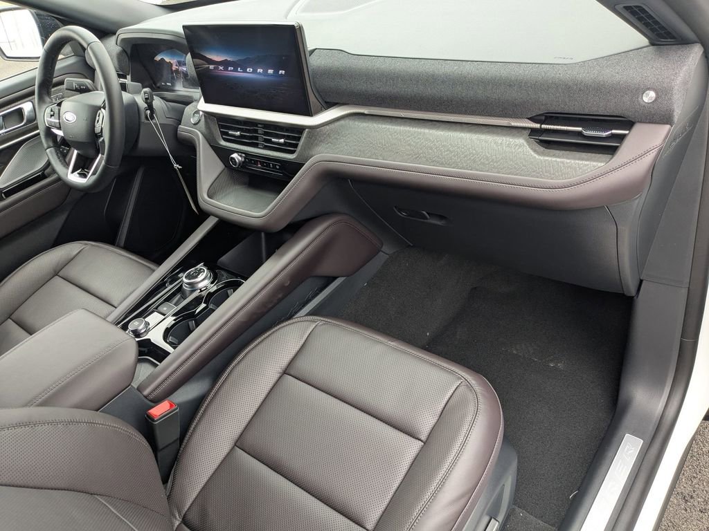 New 2026 Ford Explorer Platinum image 55