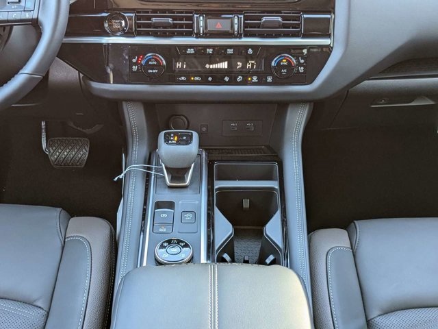 New 2025 Nissan Pathfinder Platinum image 21