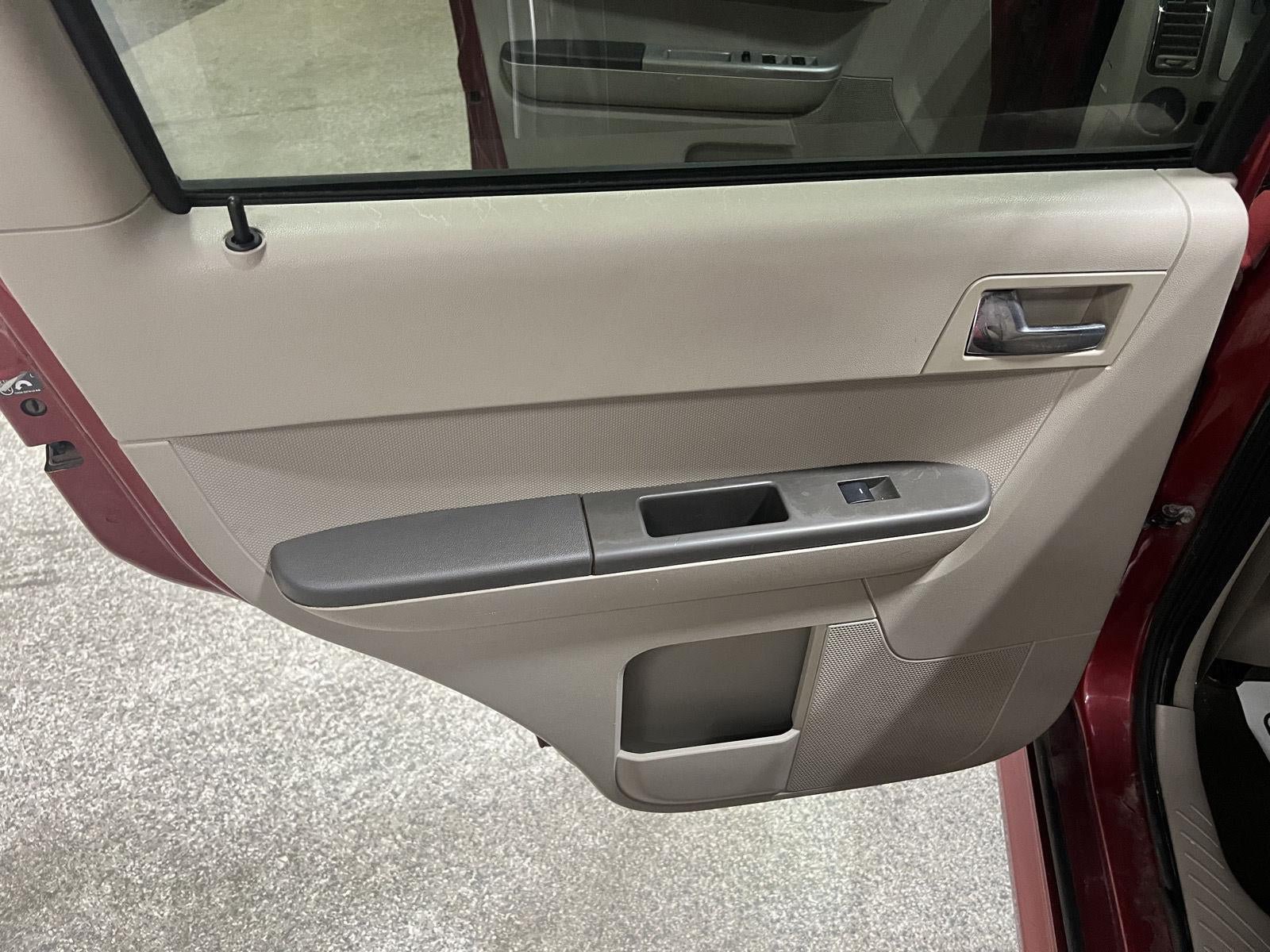 Used 2008 Mercury Mariner 4WD V6 image 21