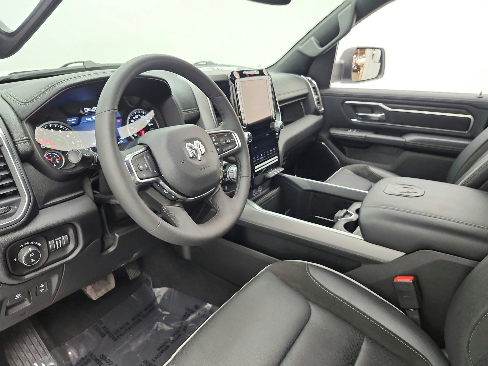 Used 2026 RAM 1500 Laramie AWD/4WD image 12