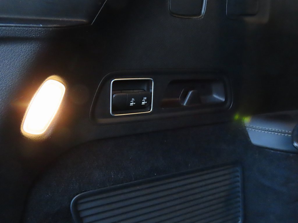 Used 2021 Mercedes-Benz GLS 580 4MATIC image 25