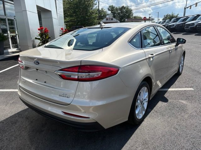 Certified 2019 Ford Fusion SE FWD image 3