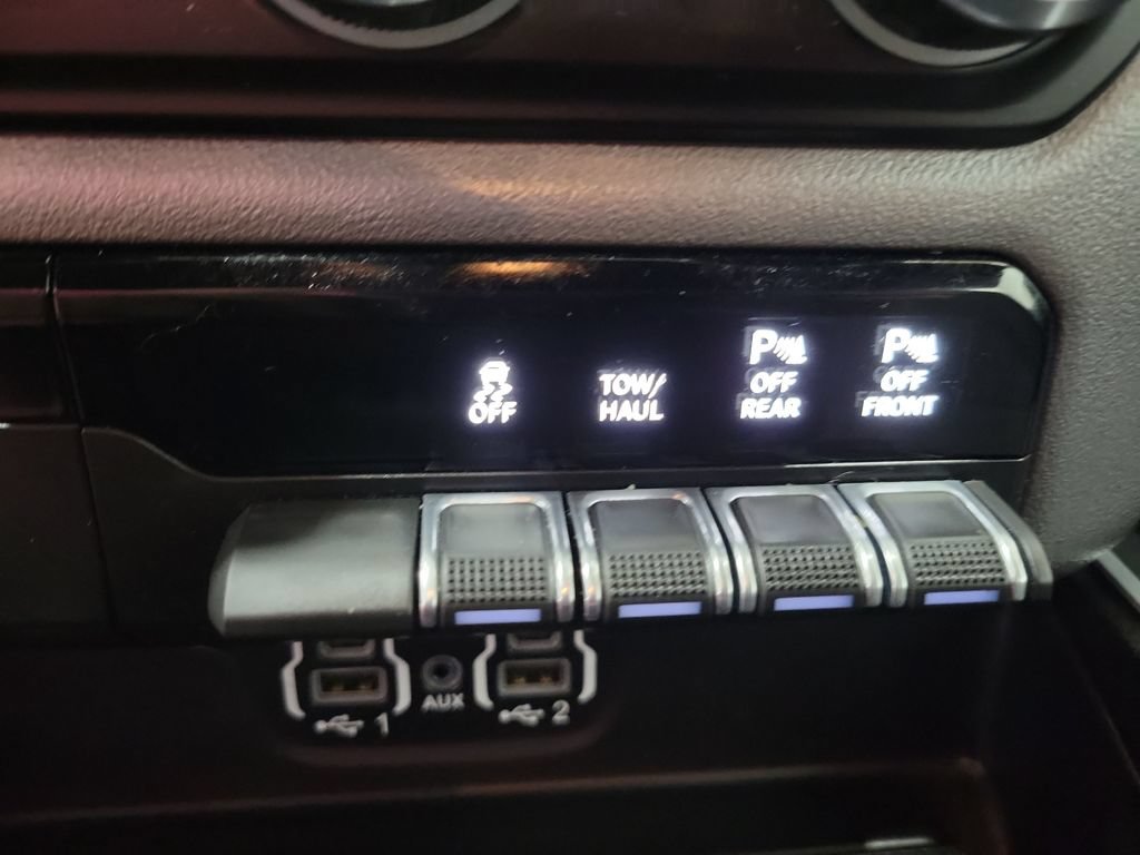Used 2024 RAM 1500 Big Horn AWD/4WD image 43