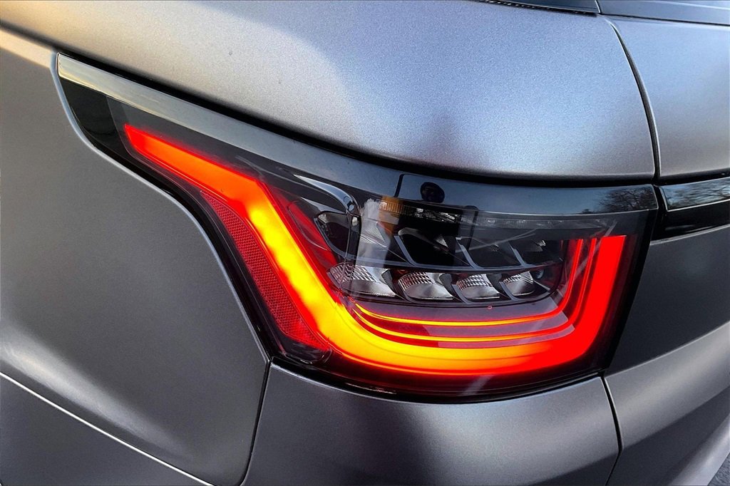 Used 2022 Land Rover Range Rover Sport SVR image 23