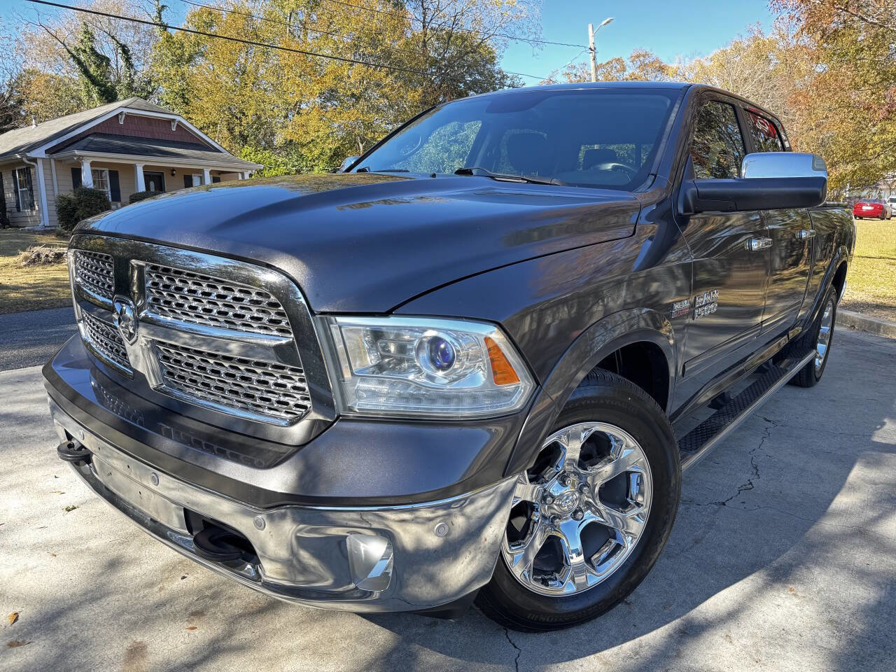 Used 2014 RAM 1500 Laramie w/ Convenience Group image 1