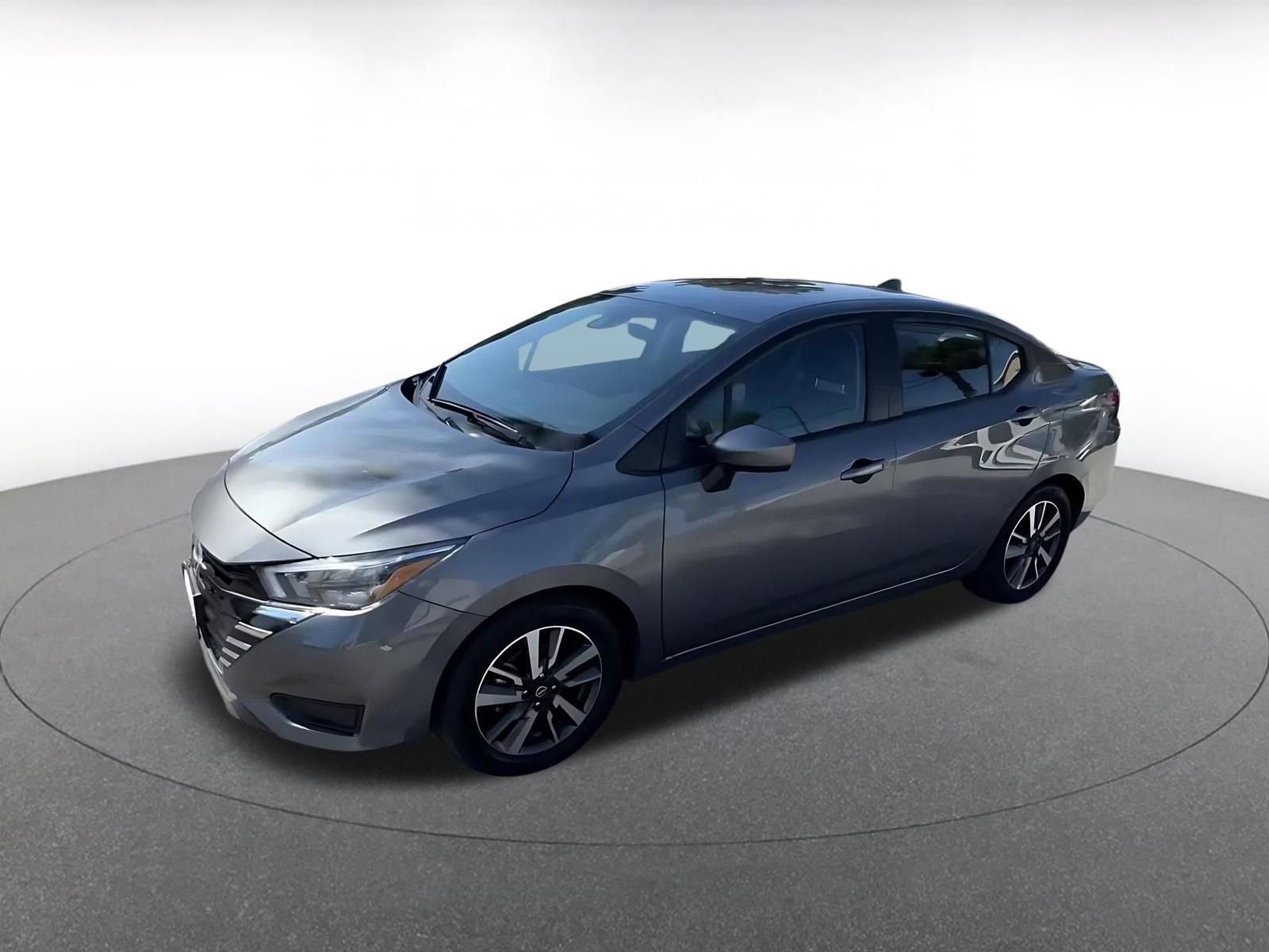 Used 2025 Nissan Versa SV FWD image 8