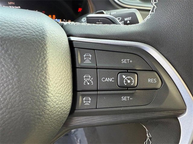 New 2025 Jeep Grand Cherokee L Laredo image 22