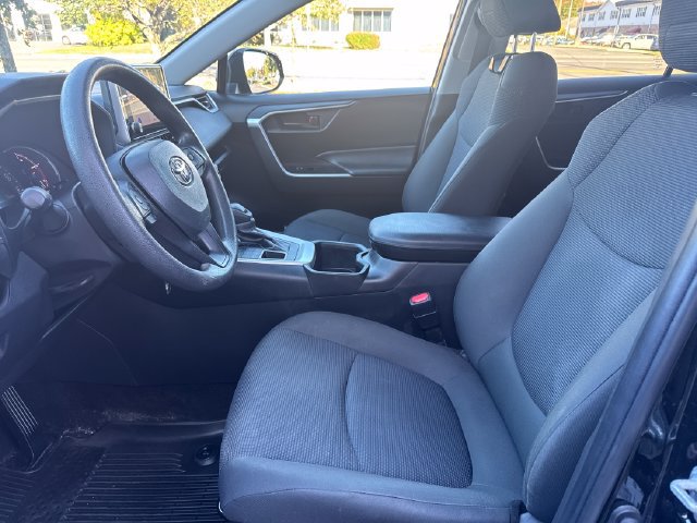 Used 2023 Toyota RAV4 LE AWD/4WD image 14