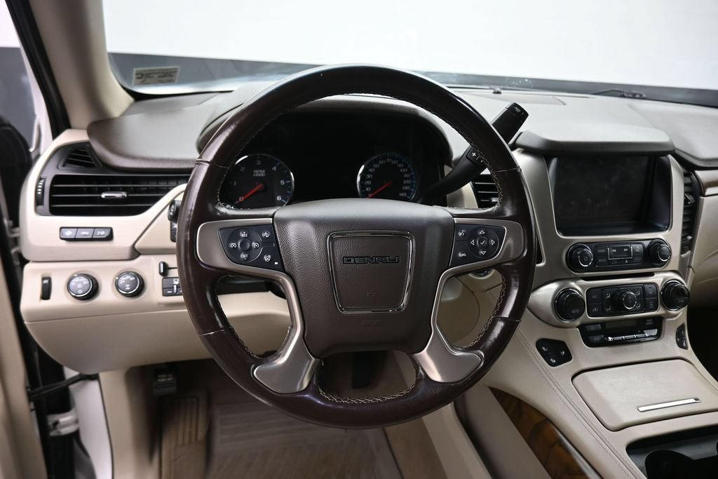 Used 2019 GMC Yukon XL Denali w/ Denali Ultimate Package AWD/4WD image 15