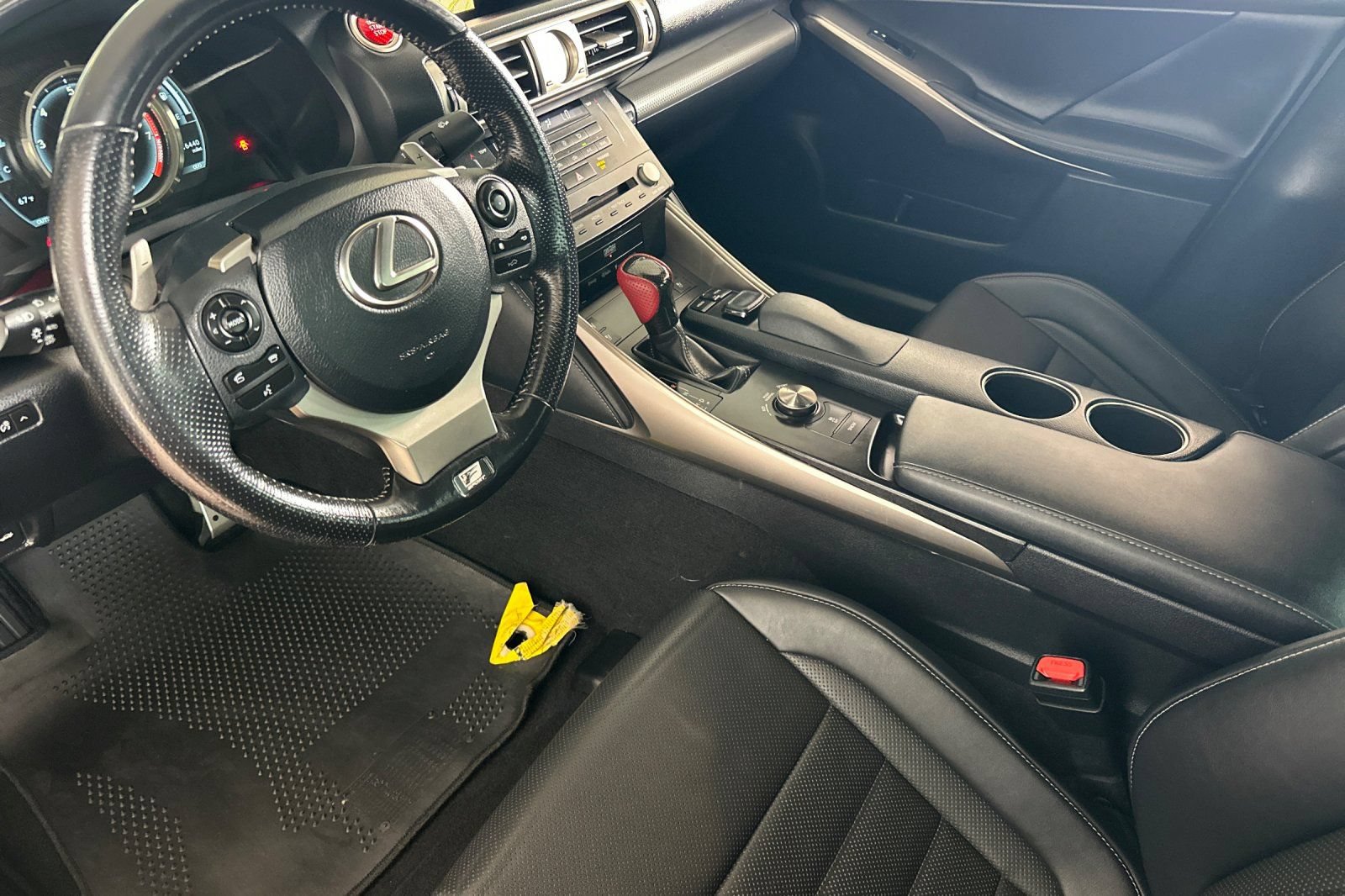 Used 2016 Lexus IS 350 w/ F Sport Package RWD image 7