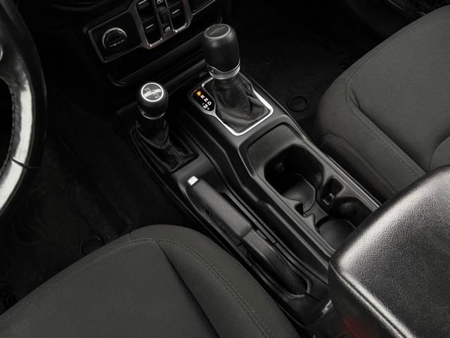 Used 2021 Jeep Gladiator Willys image 27