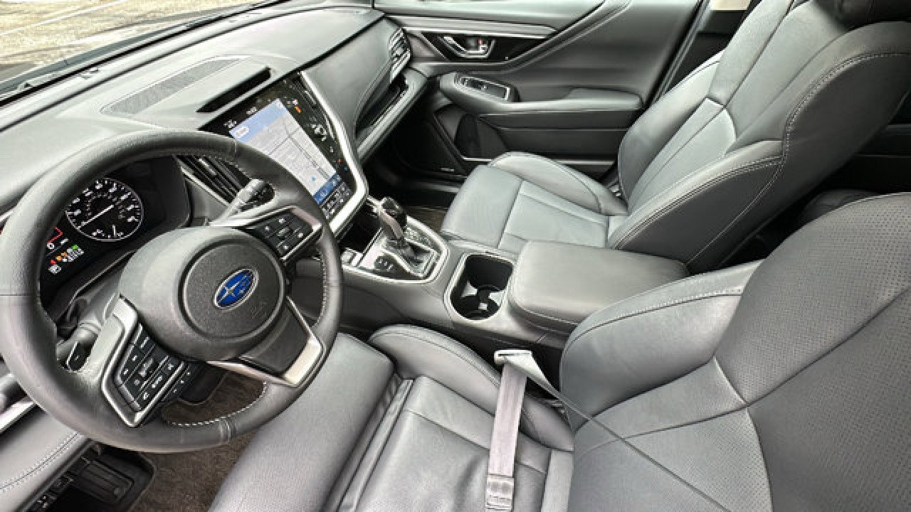 Used 2025 Subaru Outback Limited XT image 23