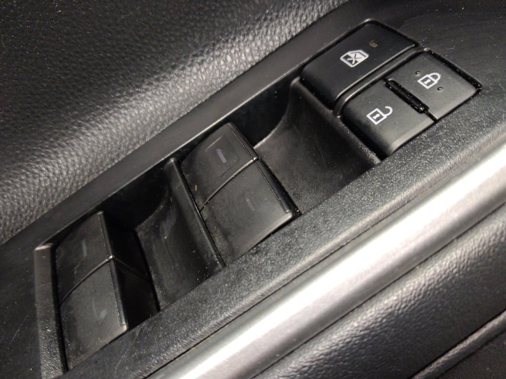 Used 2022 Toyota Highlander LE image 27