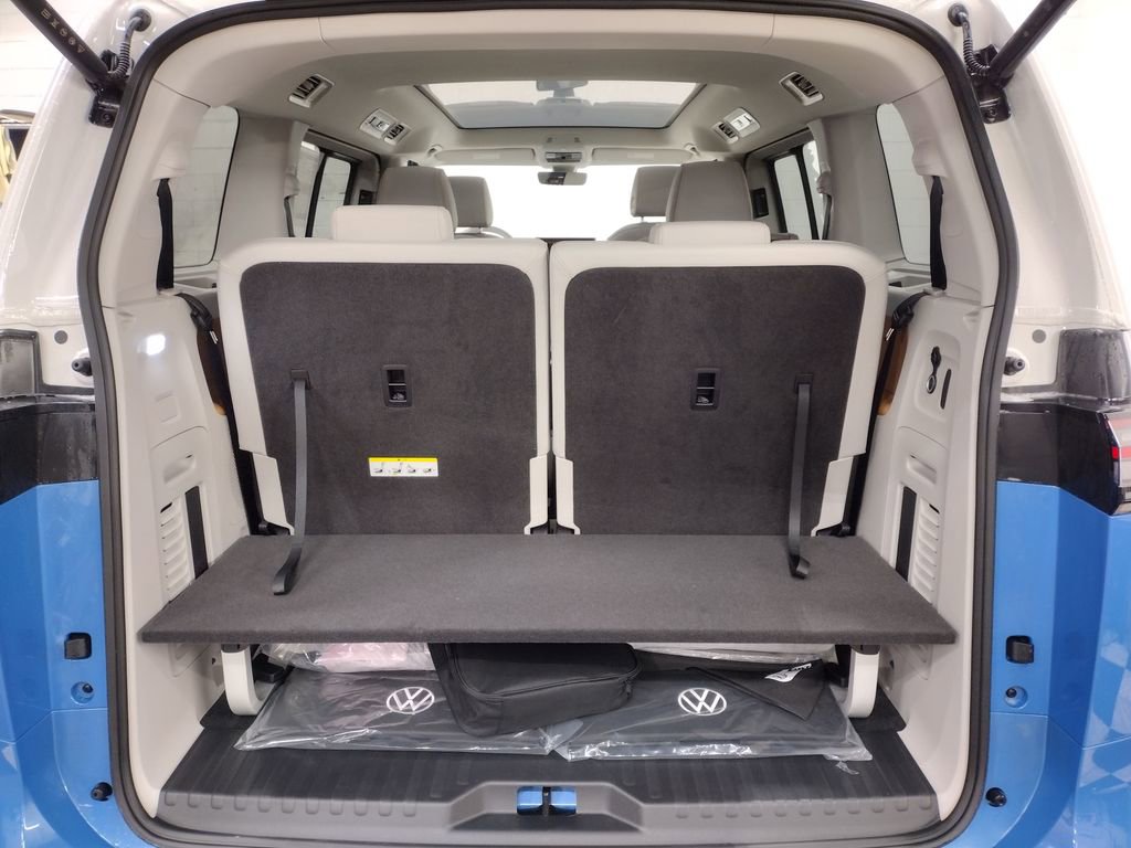 New 2025 Volkswagen ID. Buzz 1st Edition image 18