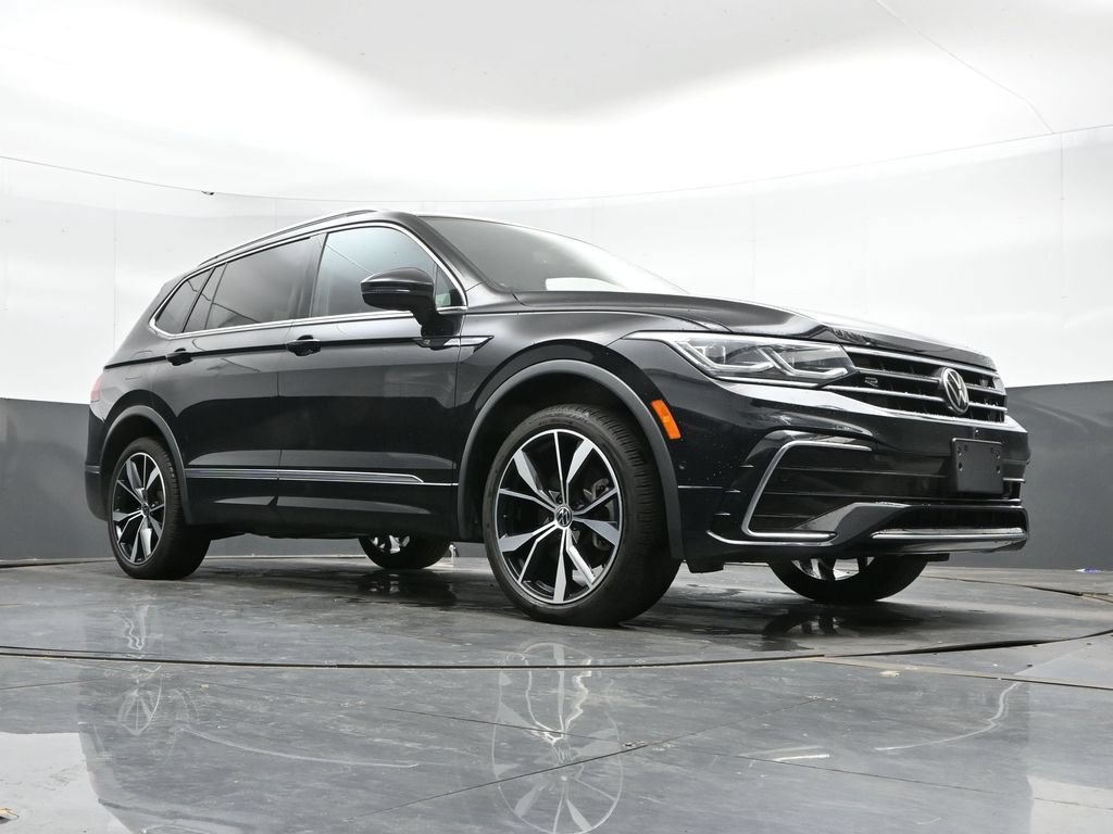 Used 2022 Volkswagen Tiguan SEL R-Line AWD/4WD image 42