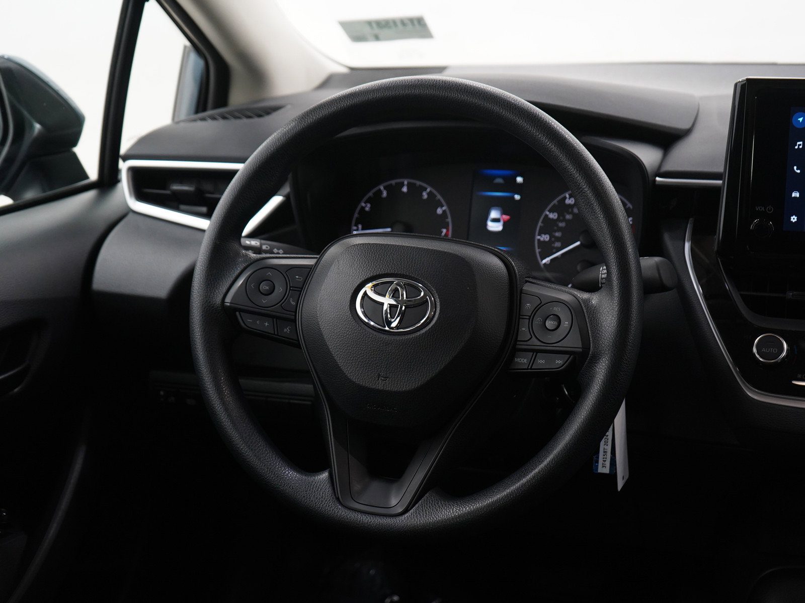 Used 2024 Toyota Corolla LE image 14
