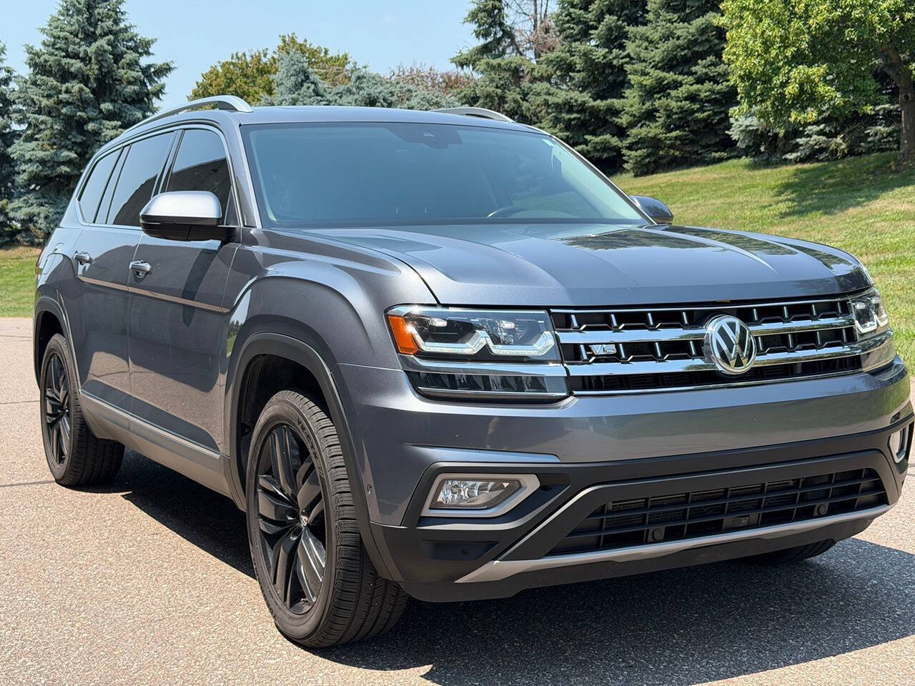 Used 2018 Volkswagen Atlas SEL Premium AWD/4WD image 1