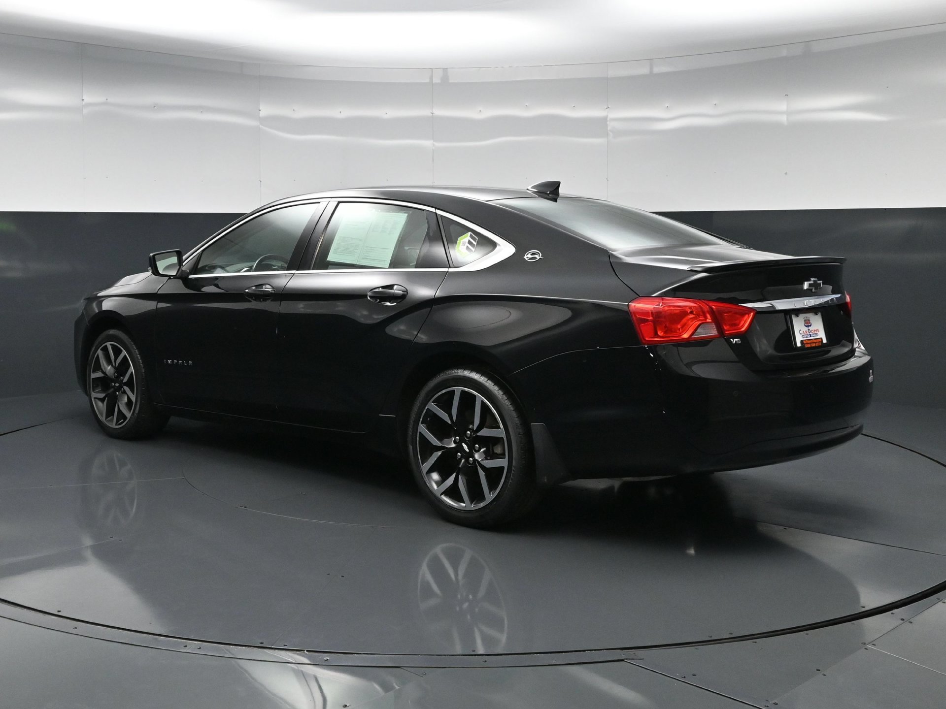 Used 2017 Chevrolet Impala LT FWD image 6