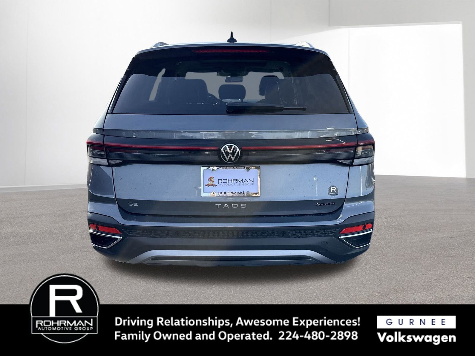 New 2026 Volkswagen Taos SE image 8