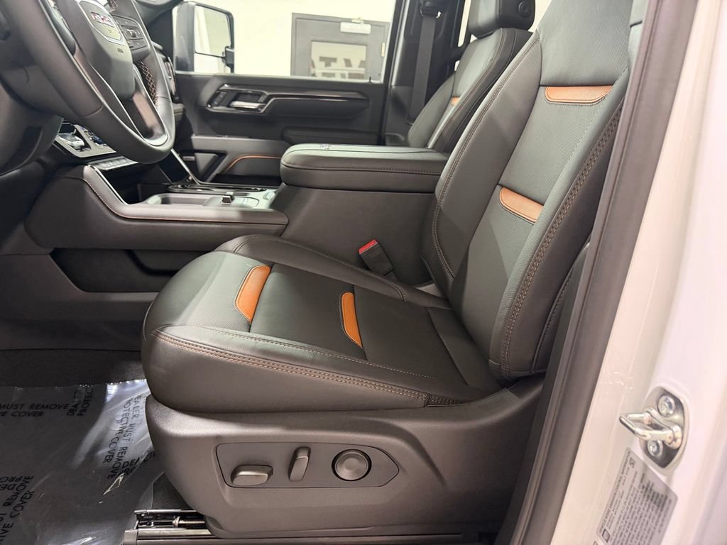 New 2026 GMC Sierra 2500 AT4 w/ AT4 Premium Plus Package AWD/4WD image 28